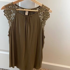 H&M lace top size medium